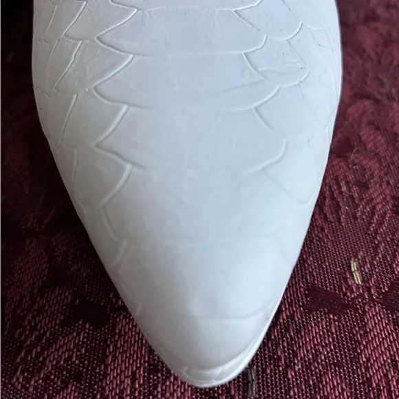 Call it spring white snakeskin pumps - Picture 3 of 6